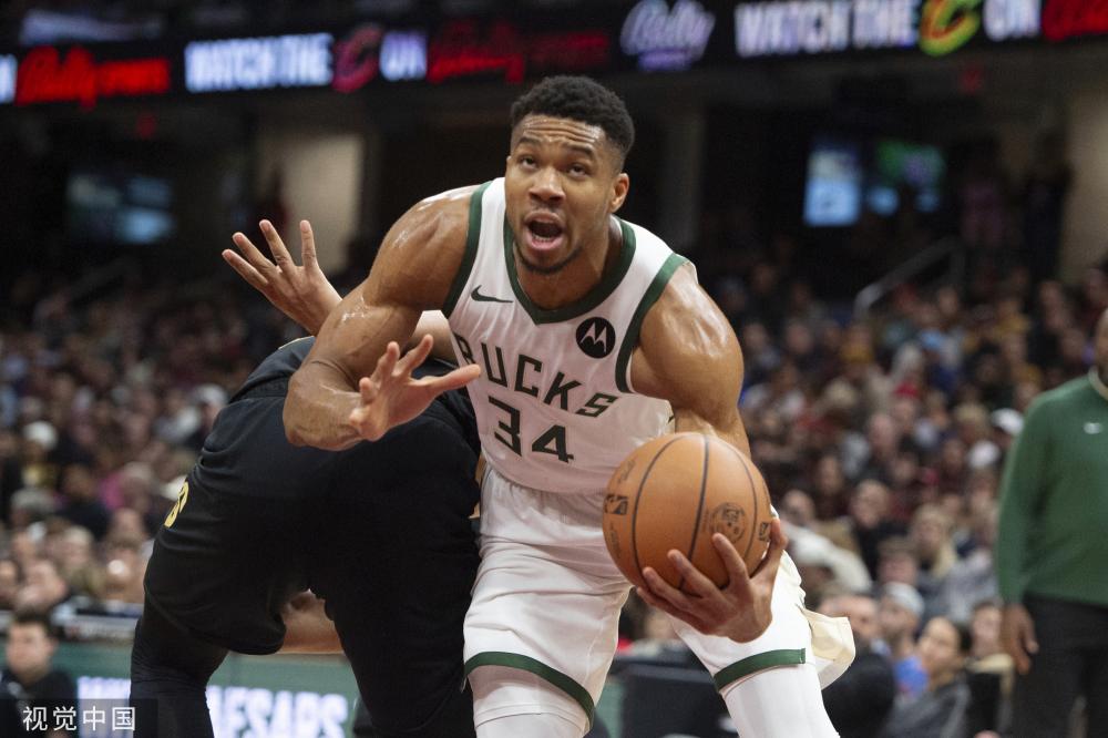 美洲杯五连冠！巴西女足三度落后三度扳平，点球5-4击败哥伦比亚.